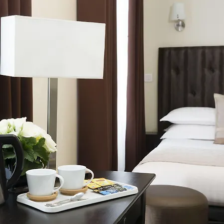 Du Lion D'or Louvre 4*