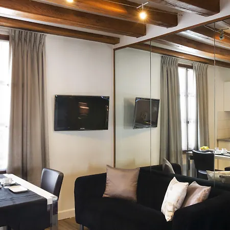 Aparthotel Du Lion D'or Louvre Paris