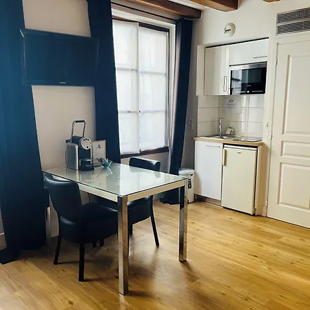 Lion D'or アパートホテル 4*